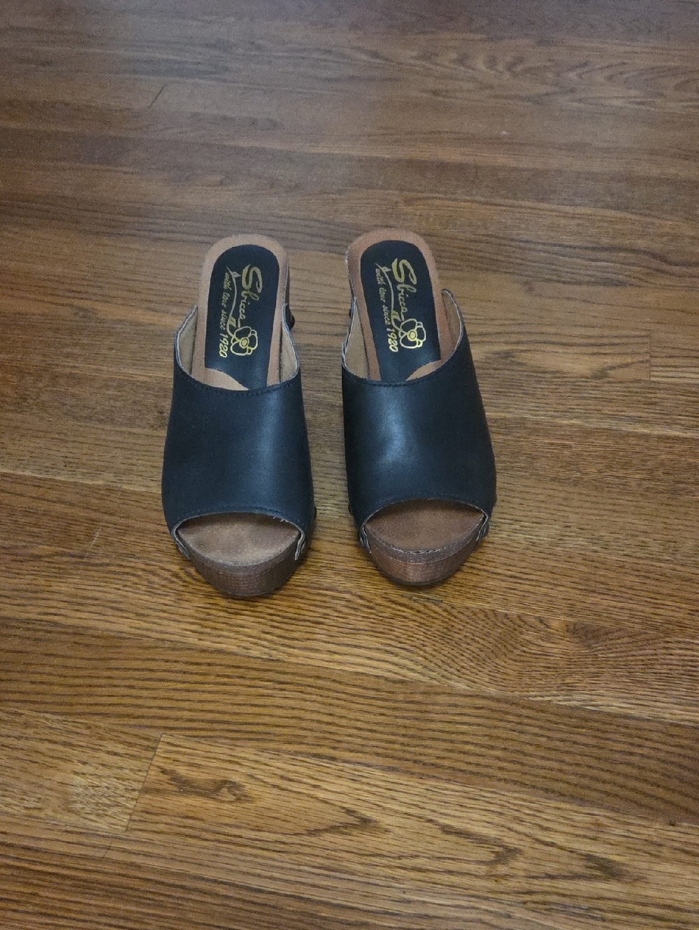 Sbicca Black Slip-On Open-Toe Platform Mules